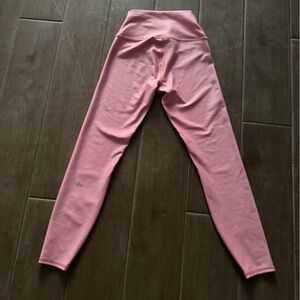 Alo yoga airlift leggings in strawberry lemonade